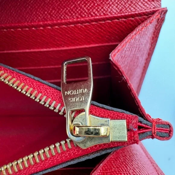 Louis Vuitton - Authentic-Sarah Retiro Mono / Red Trim Long wallet w/ Box - Picture 12 of 15
